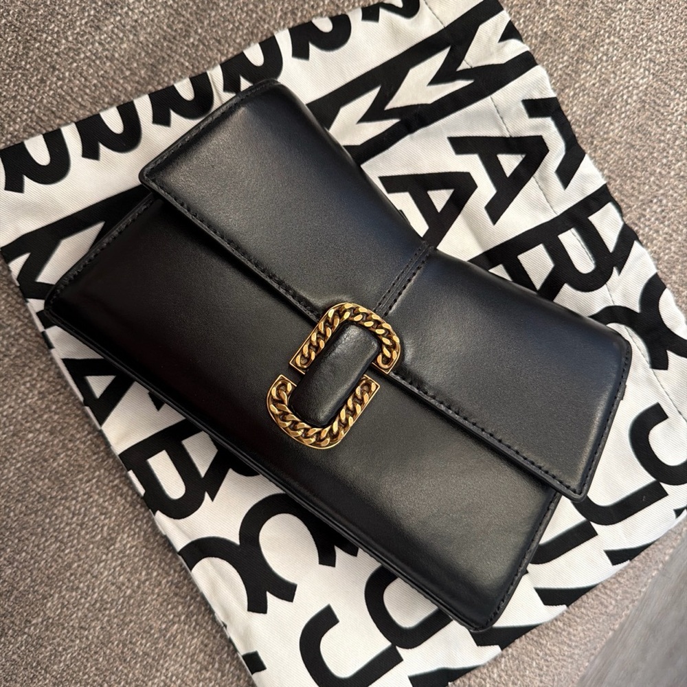 Marc Jacobs Black Leather Crossbody with Gold Chain-Link Buckle